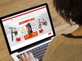 a - Pelanggan Setia Sharp Mengakses Laman E-Commerce