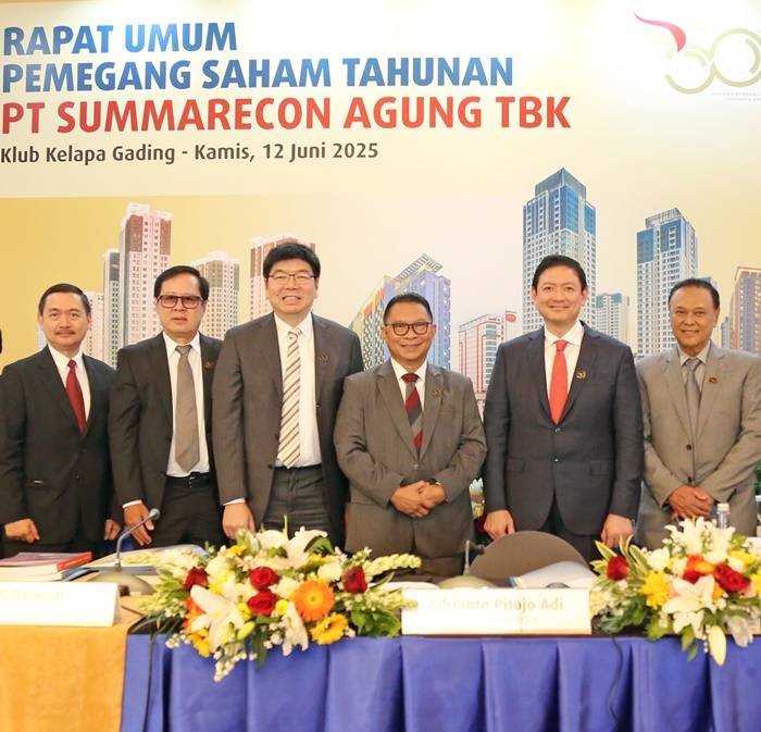 Jajaran Direksi Dan Komisaris Pt Summarecon Agung Tbk Berfoto Bersama Usai Rapat Umum Pemegang Saham Tahunan Buku 2024 (2)